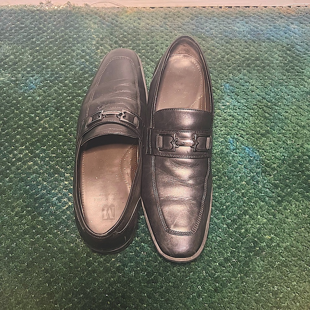 Designer Brunomagli Leather Dress Shoes with Metal Buckle - black - size 11 men